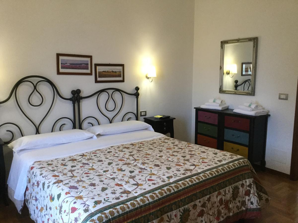 Agriturismo La Sede Di Carlo サトゥルニア エクステリア 写真